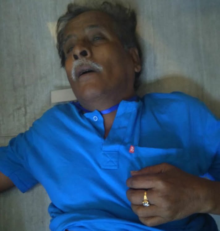 গরম নিয়ে উদ্বিগ্ন ভোটকর্মীরা৷ অজ্ঞান হয়ে পরলেন একজন৷ গরম নিয়ে উদ্বিগ্ন ভোটকর্মীরা৷ অজ্ঞান হয়ে পরলেন একজন৷