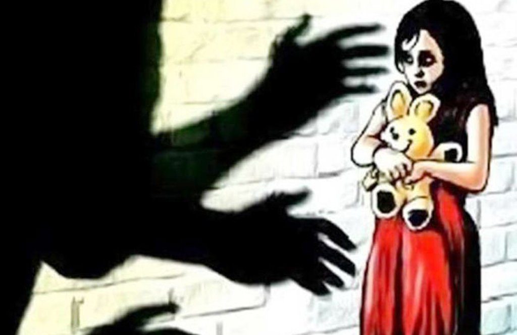 ধর্ষণ করে খুনের চেষ্টার অভিযোগ কালনার দশম শ্রেণির ছাত্রীকে৷