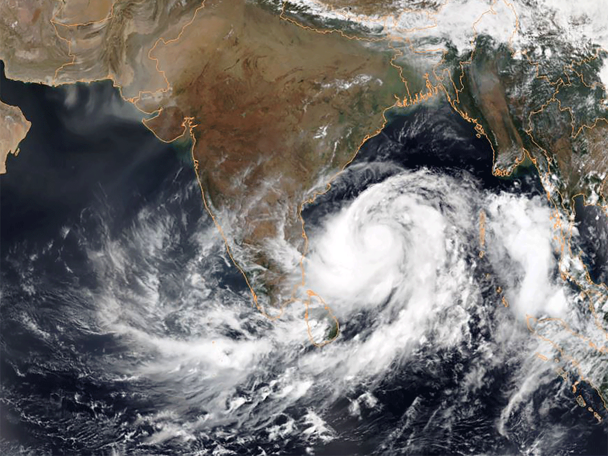 Cyclone Yaas: আমফানের বর্ষপূর্তিতে বাংলায় আসছে ঘূর্ণিঝড় যশ, মোকাবিলায় ২০টি বিপর্যয় দল গঠন কলকাতা পুলিশের Cyclone Yaas: আমফানের বর্ষপূর্তিতে বাংলায় আসছে ঘূর্ণিঝড় যশ, মোকাবিলায় ২০টি বিপর্যয় দল গঠন কলকাতা পুলিশের