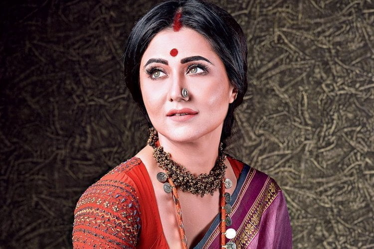 'বিফ রোল' নিয়ে আতঙ্কিত অভিনেত্রী স্বস্তিকা। বিতর্কের মুখে তাঁর পোস্ট।
