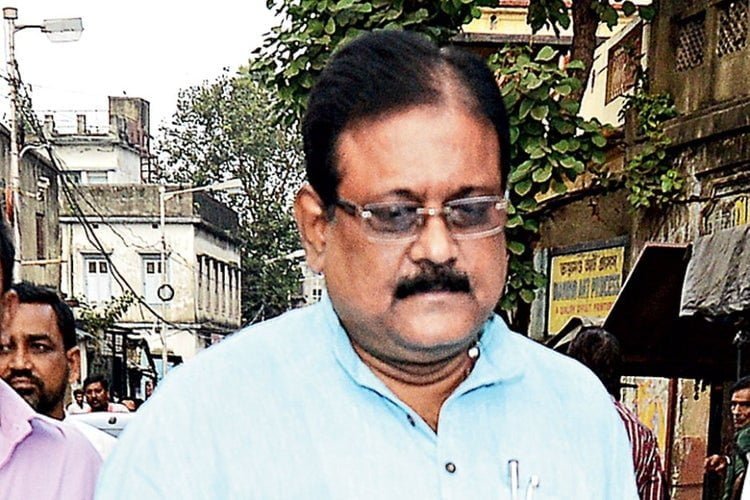 এবারে এনআরএস প্রসঙ্গে মুখ্যমন্ত্রী সুরে সুর মিলিয়ে হোস্টেলের ডাক্তারদের অবাঞ্ছিত তকমা দিলেন নির্মল৷