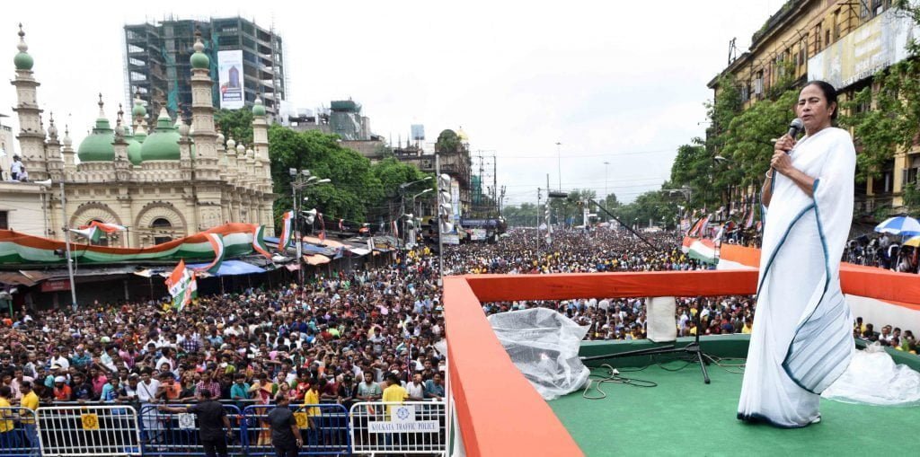 "কেন্দ্রের মতো বেতন চাইলে কেন্দ্রে যান" মন্তব্য মমতা বন্দ্যোপাধ্যায়ের।