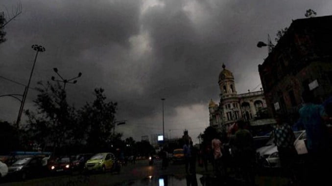 Bengal Weather, Kolkata Rain, Heavy Rain Alert, South Bengal Weather, North Bengal Storm, West Bengal Forecast, Alipore Weather Office, Yellow Alert, Monsoon Update, Rainfall in Bengal, Kolkata Temperature, North Bengal Rain, Bengali News Weather, Weather Alert Today, Bengal Rainstorm