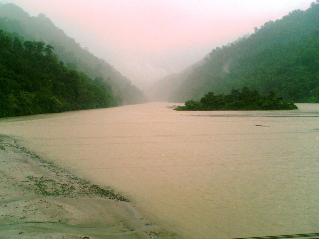 পর্যটক নিয়ে গাড়ি ভরা তিস্তায়৷ মর্মান্তিক দুর্ঘটনা।