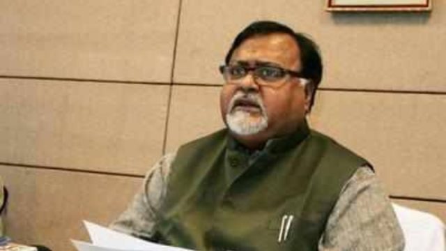 শিক্ষকদের প্রাইভেট পড়ানো বন্ধ করতে শিক্ষামন্ত্রীর নিকট হাজির প্রাইভেট টিউটররা।