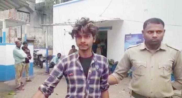 শিবরাত্রিতে পুজো করার বারণকে উপেক্ষা করলে রাগ মেটাতে নাবালিকাকে ধর্ষণ আসাদুলের বলে অভিযোগ কাঁকসায়