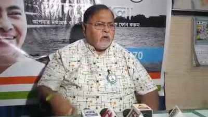 বসন্তোৎসবে রবীন্দ্রভারতীতে অশ্লীলতায় তদন্তের নির্দেশ, উপাচার্যের ইস্তফা নিলেন না পার্থ বসন্তোৎসবে রবীন্দ্রভারতীতে অশ্লীলতায় তদন্তের নির্দেশ, উপাচার্যের ইস্তফা নিলেন না পার্থ