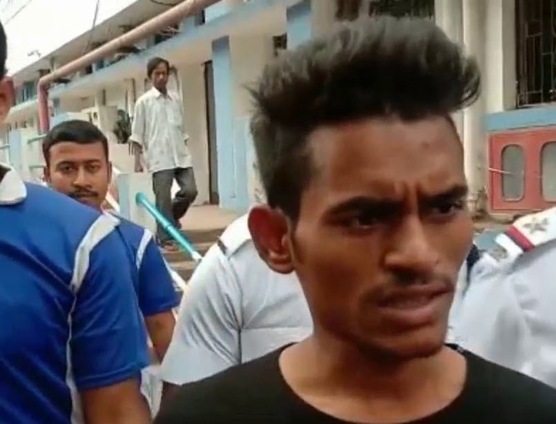 মালিকের শিশু পুত্রকে গলার নলি কেটে খুনের ঘটনায় মূল অভিযুক্তকে গ্রেফতার মালিকের শিশু পুত্রকে গলার নলি কেটে খুনের ঘটনায় মূল অভিযুক্তকে গ্রেফতার