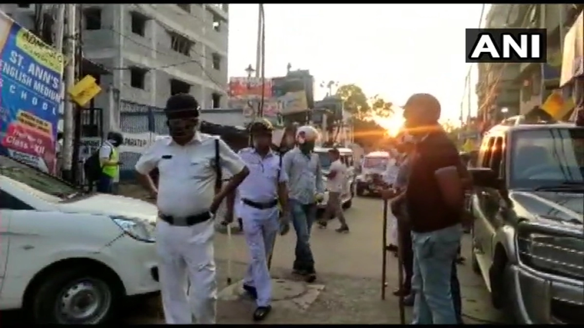 10-person-arrested-on-charge-of-attacking-police-in-howrah tikiyapara