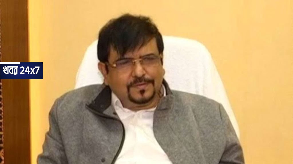 বাড়ি ছেড়ে সম্পূর্ণ করোনা মুক্ত হতে হাসপাতালে ভর্তি হলেন সুজিত বসু। বাড়ি ছেড়ে সম্পূর্ণ করোনা মুক্ত হতে হাসপাতালে ভর্তি হলেন সুজিত বসু।