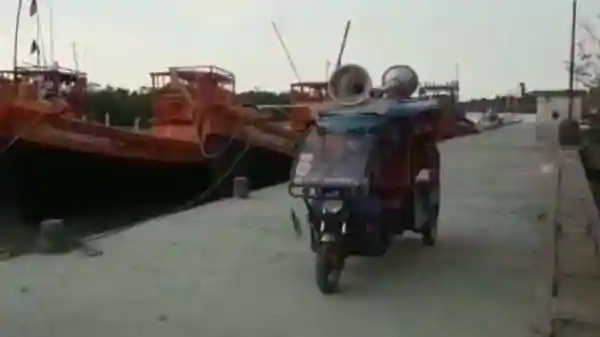 মাইকের মাধ্যমে উপকূলবর্তী এলাকায় আমফানের সতর্কতা জারি রাজ্য প্রশাসনের