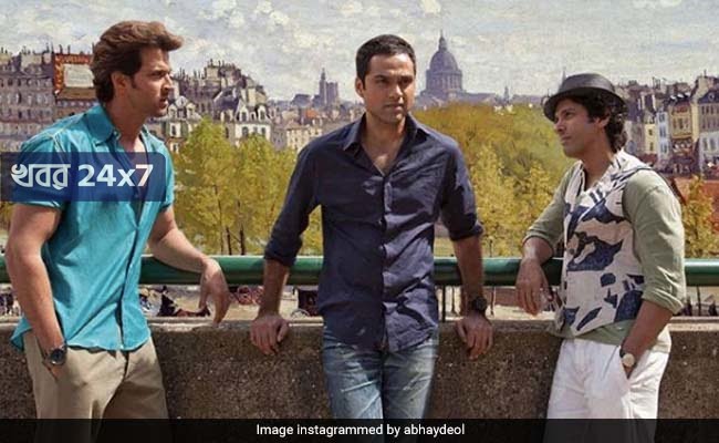 'জিন্দেগি না মিলেগি দোবারা' তে আমি তো সাইড রোলে ছিলাম, কটাক্ষের আড়ালে বলিউডি পুরস্কার মঞ্চকে একহাত অভিনেতা অভয় দেওলের