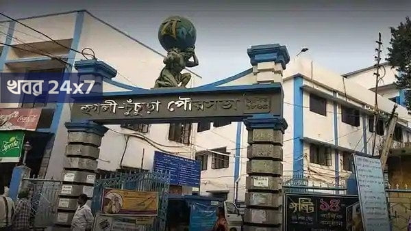 চুঁচুড়া পুরসভায় নিয়োগের প্যানেল বাতিল, ফলাফলে অস্বচ্ছতার জেরে সিদ্ধান্ত ফিরহাদের
