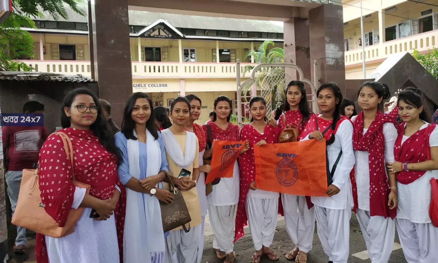 2-lakh-degree-students-in-assam-to-receive-rs-1000-each-says-govt