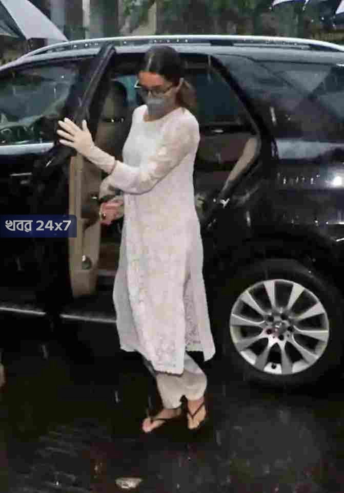 পঞ্চভূতে বিলীন হলেন অভিনেতা সুশান্ত সিং রাজপুত। শেষ সময়ে পাশে পেলেন শ্রদ্ধা-কৃতী-বিবেক ওবেরয় রাজকুমার রাওদের! পঞ্চভূতে বিলীন হলেন অভিনেতা সুশান্ত সিং রাজপুত। শেষ সময়ে পাশে পেলেন শ্রদ্ধা-কৃতী-বিবেক ওবেরয় রাজকুমার রাওদের!