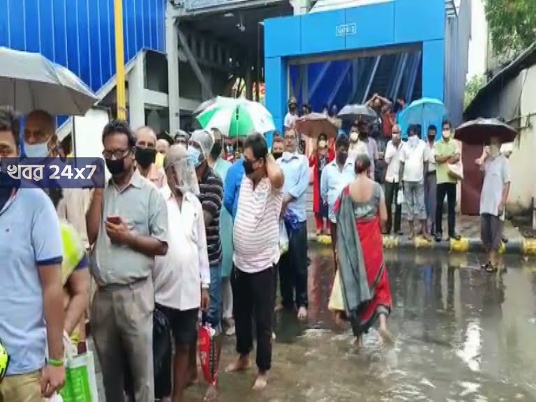 খুলে গেল দক্ষিণেশ্বর মন্দির, সকাল থেকেই ভক্তদের দীর্ঘ লাইন, মানতে হচ্ছে কড়া সুরক্ষা বিধি