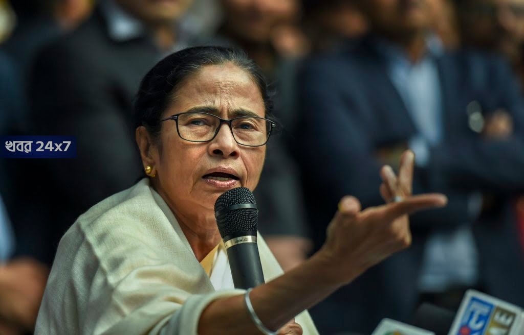 অযোধ‍্যায় আমন্ত্রিত মমতা! ঐতিহাসিক অনুষ্ঠানে ডাক পাচ্ছেন সব রাজ‍্যের মুখ্যমন্ত্রীই!