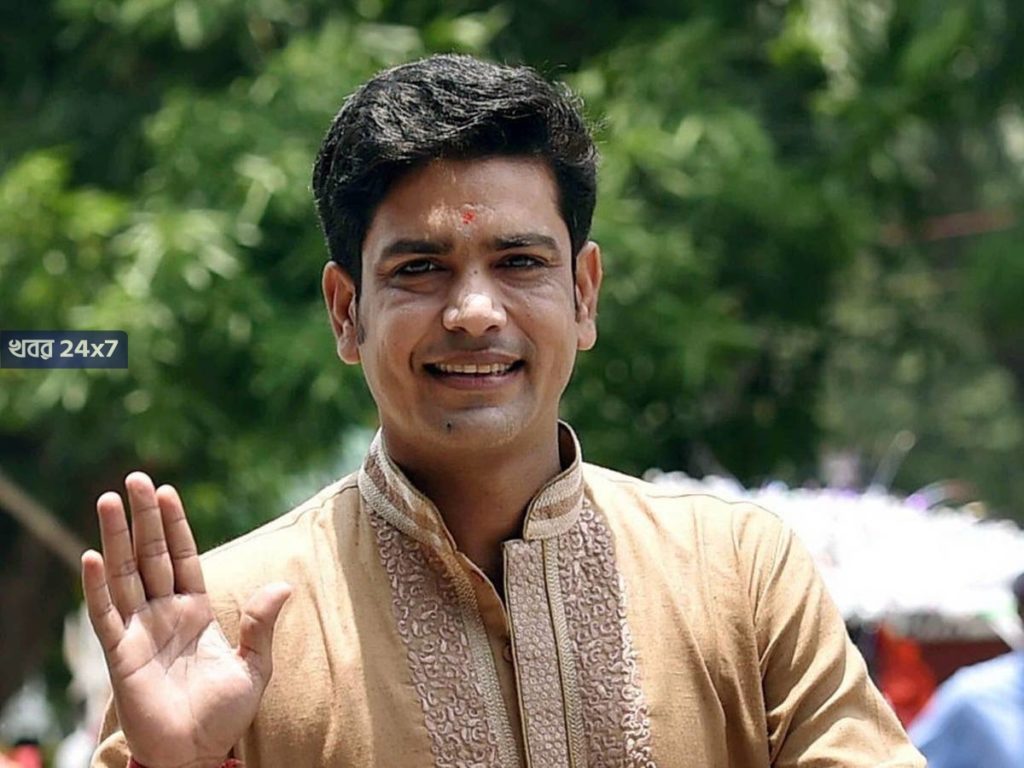 করোনা পজিটিভ লক্ষ্মীরতন শুক্লার স্ত্রী, সপরিবারে হোম কোয়ারেন্টাইনে laxmi ratan shukla