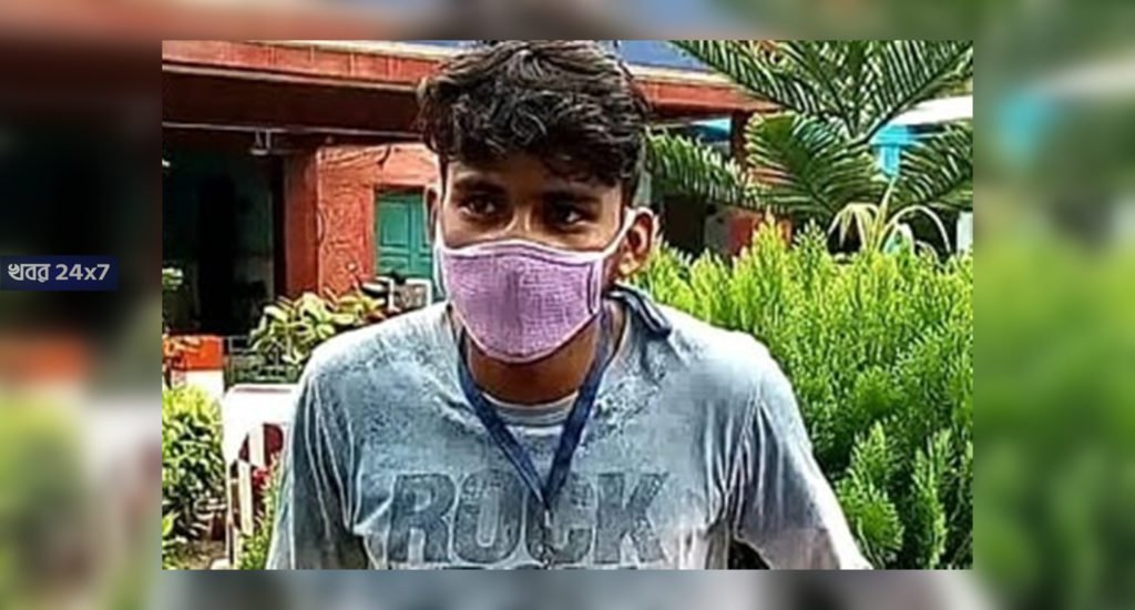তিনিও করোনা যুদ্ধে ফ্রন্টলাইন যোদ্ধা! জরুরি পরিষেবা দিতে পুলিশের হাতে মার খেলেন সাফাইকর্মী! municipal worker