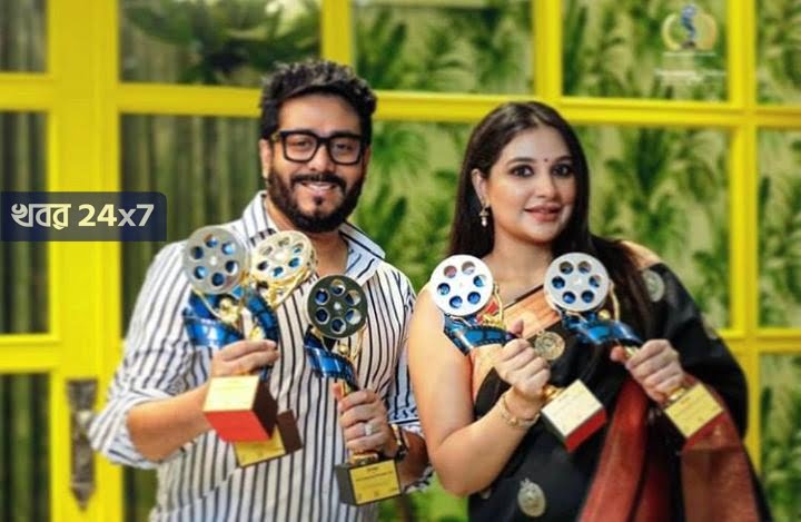 প্রথমে চীন বিরোধিতা, তারপরেই চীনা সংস্থার পুরস্কার গ্রহণ, বাঙালি নায়িকার ভোলবদলে হয়রান নেটিজেনরা প্রথমে চীন বিরোধিতা, তারপরেই চীনা সংস্থার পুরস্কার গ্রহণ, বাঙালি নায়িকার ভোলবদলে হয়রান নেটিজেনরা