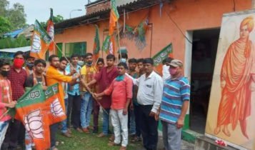 প্রশান্ত কিশোরের কর্মসূচি ভোঁতা করে, একুশের বিধানসভা দখলের দিকে আরোও এক ধাপ এগোল বিজেপি! ৬ জেলায় ব্যাপক দলবদল
