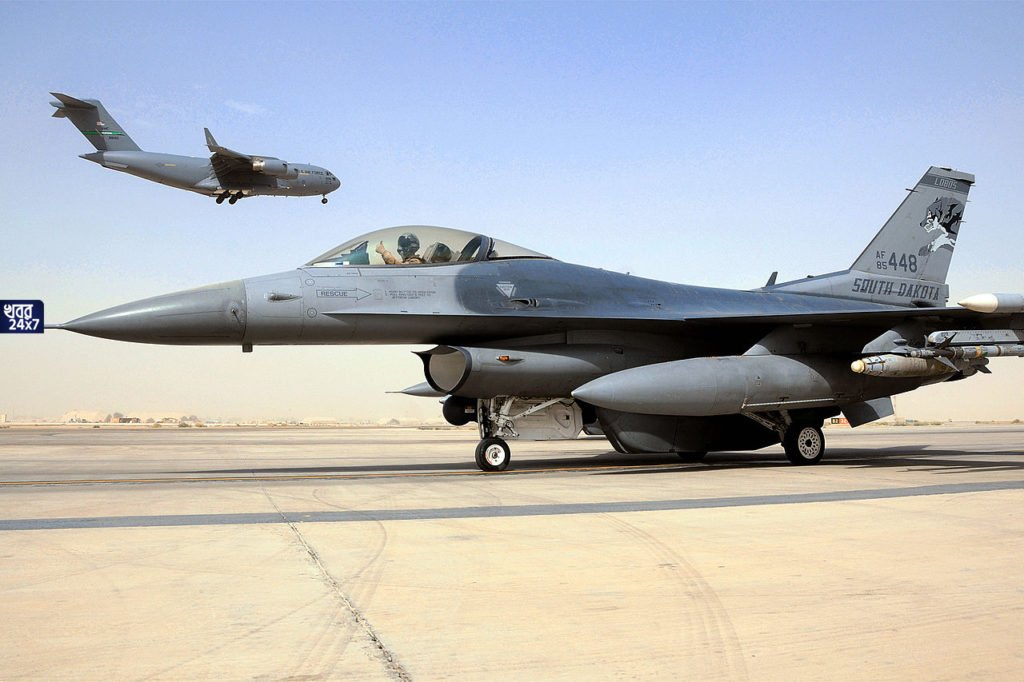 f16 jets