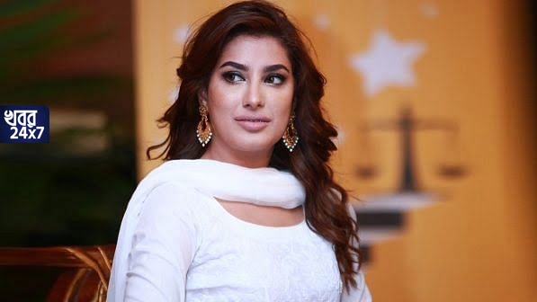 ফের প্রেমে হাবুডুবু খাচ্ছেন দাউদ ইব্রাহিম, জানেন কি কে এই সুন্দরী? ফের প্রেমে হাবুডুবু খাচ্ছেন দাউদ ইব্রাহিম, জানেন কি কে এই সুন্দরী?