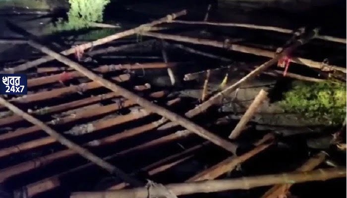 বিজেপির 'গণতন্ত্র বাঁচাও' অভিযানের ধরনা মঞ্চ ভেঙে গুঁড়িয়ে দিয়ে গেল পুলিস!