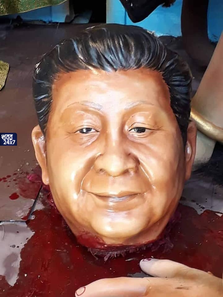 অসুর শি জিনপিং! বাংলার দুর্গাপুজোয় চমকপ্রদ দৃশ্য দেখে তাজ্জব নেটিজেনরা