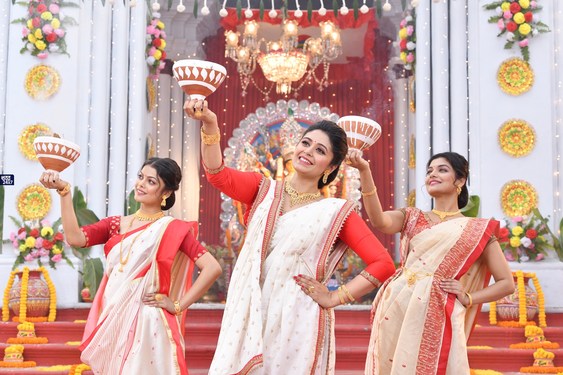 পুজোর মরশুমে এক্সক্লুসিভ গয়নার সম্ভার নিয়ে হাজির কল্যাণ জুয়েলার্স