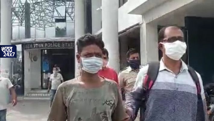 বিহারের কুখ্যাত বাইক চোরকে ধরল নিউ টাউন থানার পুলিশ! জানা গেল তারা ডাকাতির ঘটনাতেও যুক্ত
