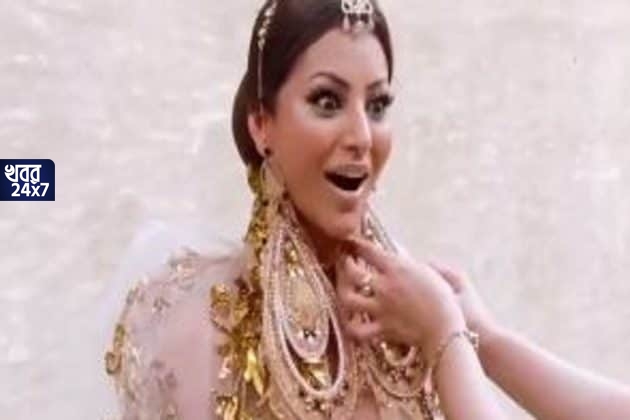 সোনার সাজে ঢাকা পড়ল বক্ষযুগল, উর্বশী রতেলার ভিডিও দেখে চমৎকৃত সকলে! urvashi
