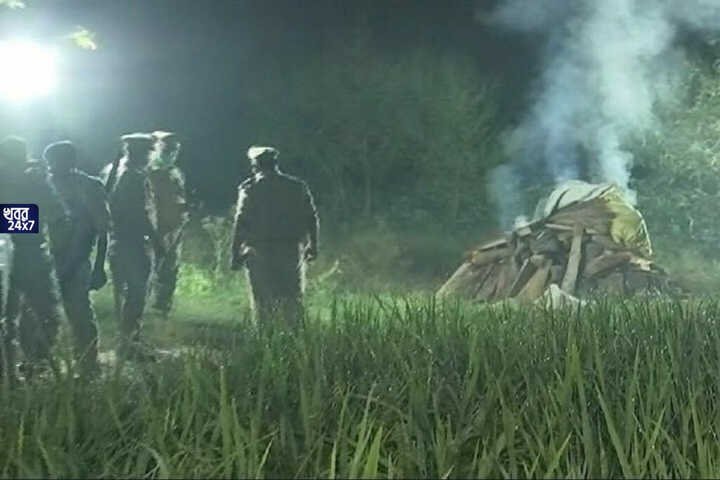 ‘স্বচ্ছ তদন্ত’ যোগীর রাজ্যে! হাথরাসের দলিত তরুণীকে গণধর্ষণ করে খুন করা হয়েছে, দাবী সিবিআই-এর ‘স্বচ্ছ তদন্ত’ যোগীর রাজ্যে! হাথরাসের দলিত তরুণীকে গণধর্ষণ করে খুন করা হয়েছে, দাবী সিবিআই-এর