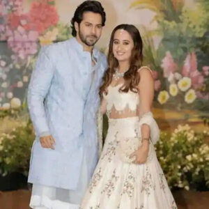 Varun-Natasha Wedding: পরিণতি পেল দীর্ঘদিনের প্রেম! বিবাহ-বন্ধনে আবদ্ধ হলেন বরুণ-নাতাশা Varun-Natasha Wedding: পরিণতি পেল দীর্ঘদিনের প্রেম! বিবাহ-বন্ধনে আবদ্ধ হলেন বরুণ-নাতাশা