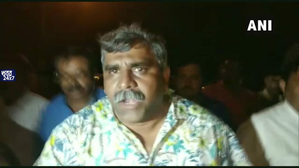 বালি চোর, কয়লা চোর MLA দরকার নেই! ফের জিতেন্দ্র তিওয়ারি কে আক্রমণ করে পড়ল বেনামী পোস্টার বালি চোর, কয়লা চোর MLA দরকার নেই! ফের জিতেন্দ্র তিওয়ারি কে আক্রমণ করে পড়ল বেনামী পোস্টার
