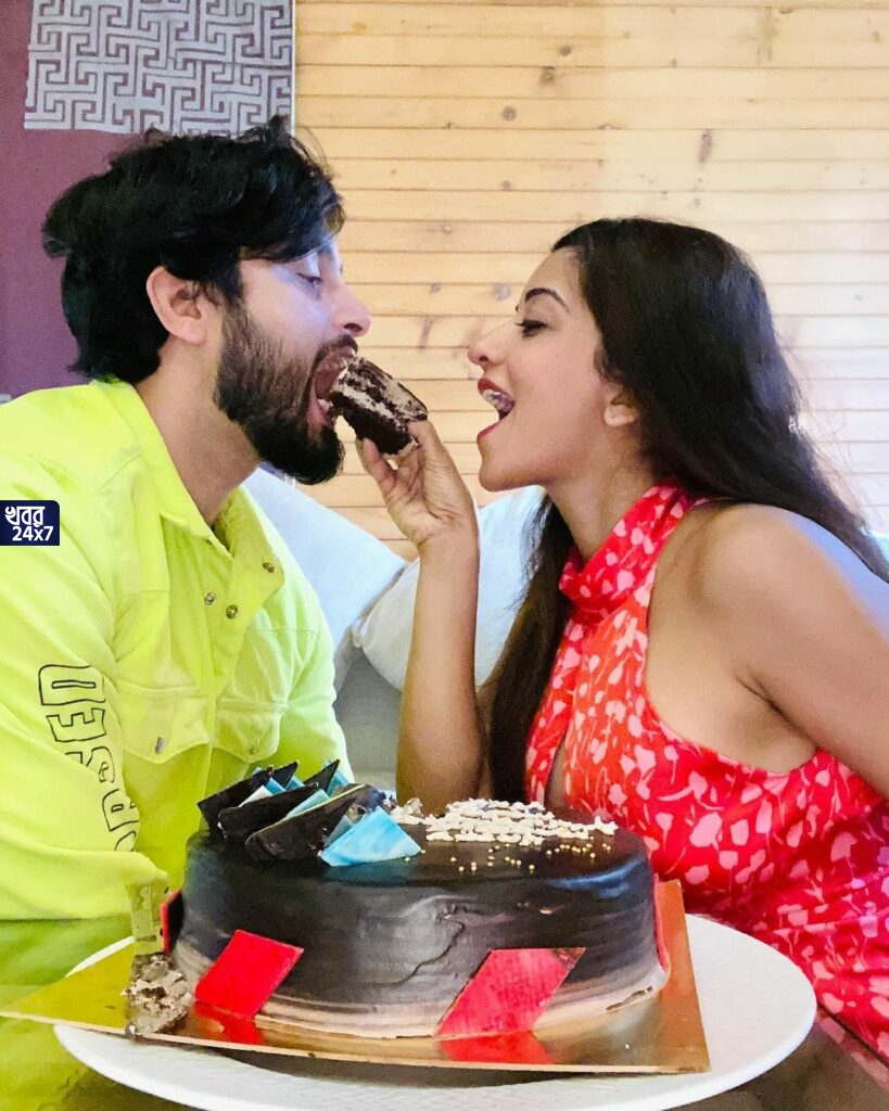 লাল পোশাকে স্পষ্ট বক্ষযুগল, জমিয়ে বিবাহবার্ষিকী পালন করলেন মোনালিসা! লাল পোশাকে স্পষ্ট বক্ষযুগল, জমিয়ে বিবাহবার্ষিকী পালন করলেন মোনালিসা!