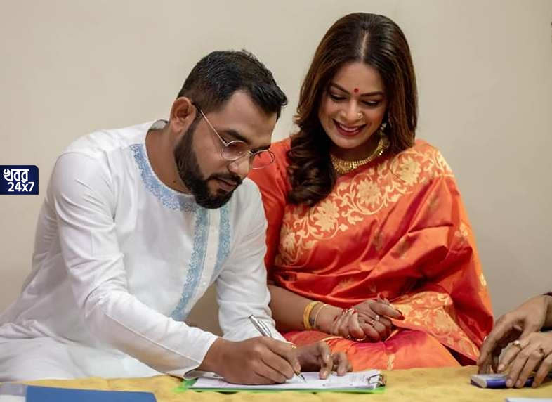 ধুমধাম করে সম্পন্ন হল ইমনের বাঙালি বিয়ে, দেখুন বিয়ের ভিডিও
