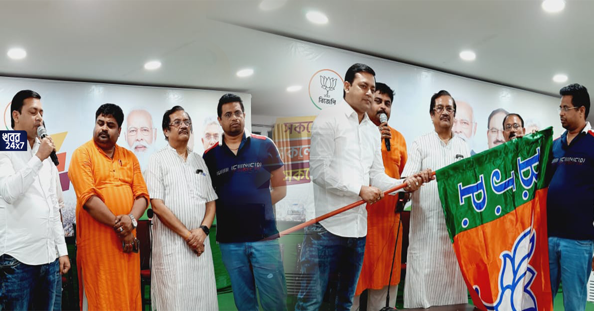 bishnupurs TMC leader Tanmay Ghosh just joined BJP