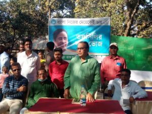 মুখে গাঁজা, রিভলভার হাতে তৃণমূল যুব নেতার ছবি ভাইরাল, নির্বাচনের প্রাক্কালে চূড়ান্ত অস্বস্তিতে শাসকদল মুখে গাঁজা, রিভলভার হাতে তৃণমূল যুব নেতার ছবি ভাইরাল, নির্বাচনের প্রাক্কালে চূড়ান্ত অস্বস্তিতে শাসকদল