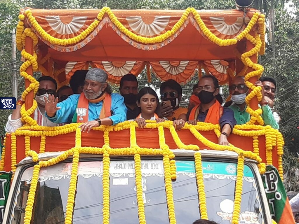 WB Election 2021: মিঠুনের সঙ্গে বরানগরে ভোট প্রচারে পার্ণো, সিঁথি থেকে ডানলপে উচ্ছ্বসিত মানুষের জনজোয়ার WB Election 2021: মিঠুনের সঙ্গে বরানগরে ভোট প্রচারে পার্ণো, সিঁথি থেকে ডানলপে উচ্ছ্বসিত মানুষের জনজোয়ার