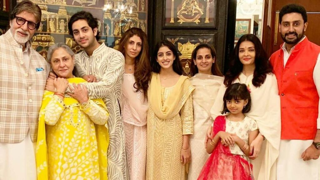 সঙ্গম থেকে শুরু করে পরকীয়া, একাধিক সম্পর্ক ভাঙন, বিচ্ছেদ, নানান বিতর্কে ভরা বচ্চন পরিবারের অন্ধকার দিক