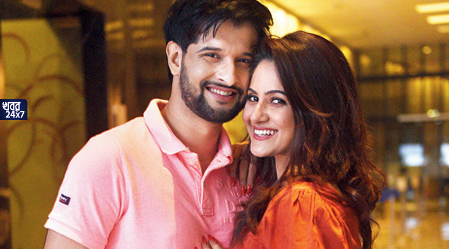 অভিনয় ছেড়ে এবার গান ধরলেন ‘কৃষ্ণকলি’র নিখিল, বরের গান শুনে কী প্রতিক্রিয়া হল তৃণার? অভিনয় ছেড়ে এবার গান ধরলেন ‘কৃষ্ণকলি’র নিখিল, বরের গান শুনে কী প্রতিক্রিয়া হল তৃণার?