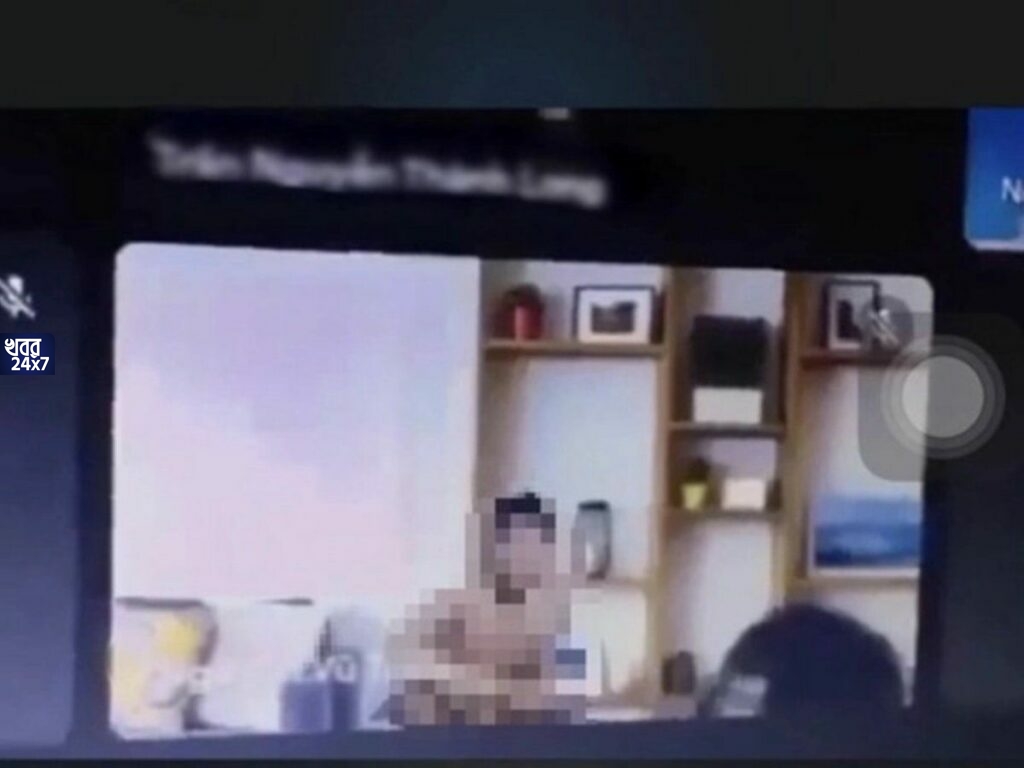 চলছে অনলাইন ক্লাস, ক্যামেরা বন্ধ না করেই বান্ধবীর সঙ্গে সেক্স পড়ুয়ার, তুমুল ভাইরাল ভিডিও চলছে অনলাইন ক্লাস, ক্যামেরা বন্ধ না করেই বান্ধবীর সঙ্গে সেক্স পড়ুয়ার, তুমুল ভাইরাল ভিডিও