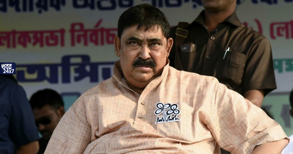 ‘পাগল উপাচার্য বিশ্ববিদ্যালয়ের সংস্কৃতি নষ্ট করে দিচ্ছে’, বিশ্বভারতীর উপাচার্যকে তোপ অনুব্রতর