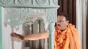 পরনে রংচঙে শার্ট, মাথায় টুপি, কখনও বা পাঞ্জাবী, এমন অবতারে কী করছেন ‘কালারফুল’ মদন মিত্র? পরনে রংচঙে শার্ট, মাথায় টুপি, কখনও বা পাঞ্জাবী, এমন অবতারে কী করছেন ‘কালারফুল’ মদন মিত্র?