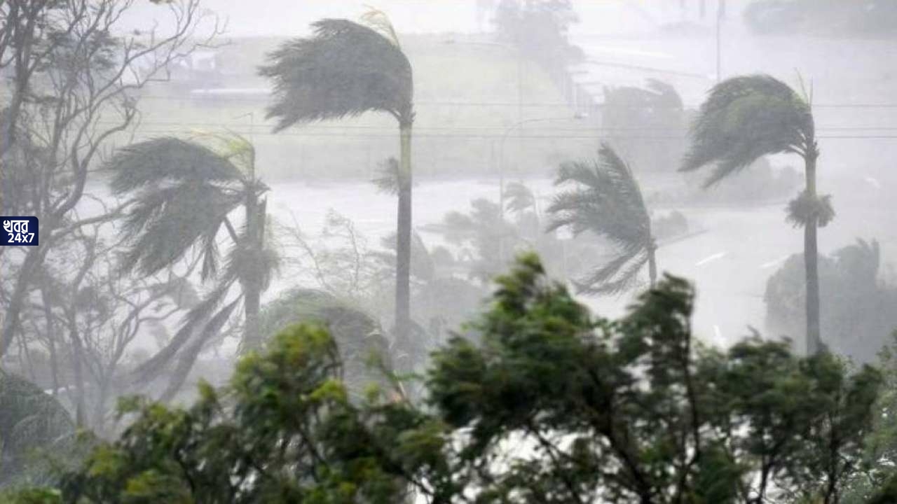 Cyclone Dana, effect, stormy wind, rain, Kolkata, ‬ ‪‎West Bengal, landfall