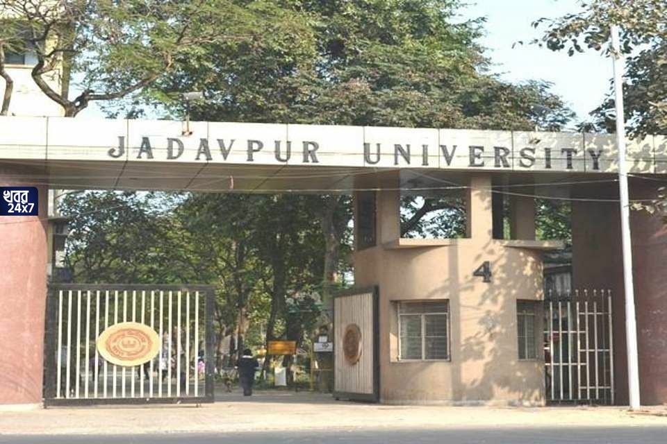 Jadavpur University, controversy, exam papers, evaluation, Journalism section, marks given