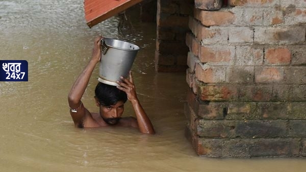 গোটা আসানসোলে পানীয় জলের অভাব, জমা জলের জেরে পাইপ ভেঙ্গে জল সরবরাহ বন্ধ শিল্পনগরীতে গোটা আসানসোলে পানীয় জলের অভাব, জমা জলের জেরে পাইপ ভেঙ্গে জল সরবরাহ বন্ধ শিল্পনগরীতে