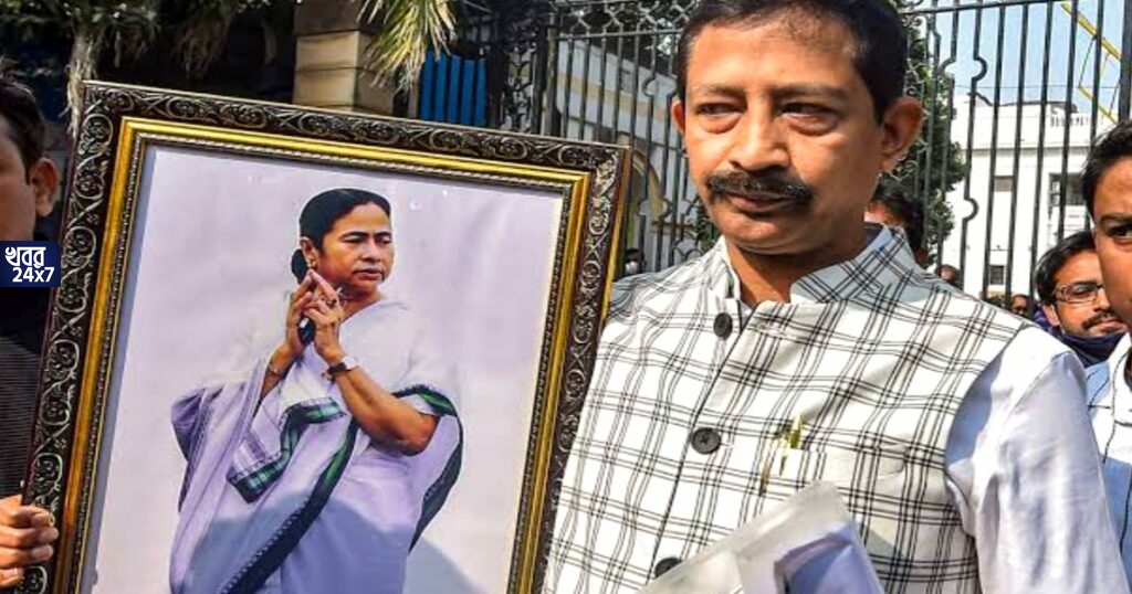 ‘বিজেপিতে গিয়ে ভুল করেছিলাম, আমি লজ্জিত’, তৃণমূলে ঘর ওয়াপসি করে মন্তব্য রাজীবের ‘বিজেপিতে গিয়ে ভুল করেছিলাম, আমি লজ্জিত’, তৃণমূলে ঘর ওয়াপসি করে মন্তব্য রাজীবের
