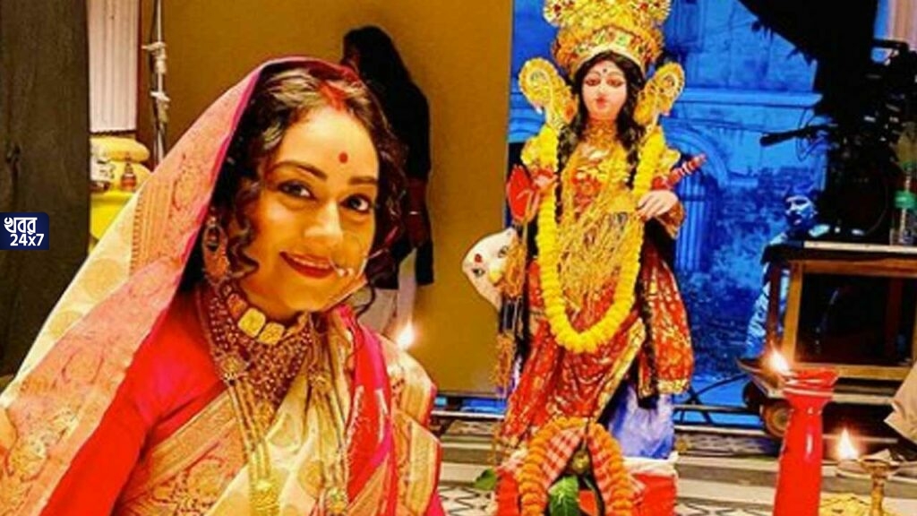 ‘রানী রাসমনি’তে হল লক্ষ্মীপুজো, শুটিং সেট থেকে ছবি শেয়ার করলেন প্রমিতা